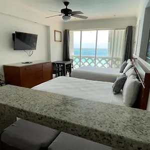 Capitan Sea View Appartement Cancún